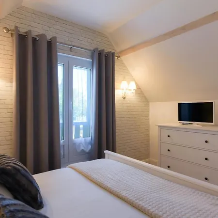 De La Douloustre * Montgaillard (Hautes-Pyrenees)